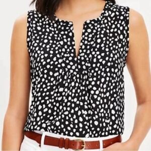 LOFT Split Neck Career Splash Dot Sleeveless Relaxed Black White Top M